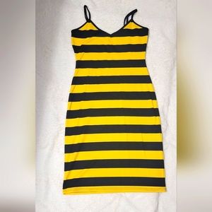 Akira black/yellow sundress